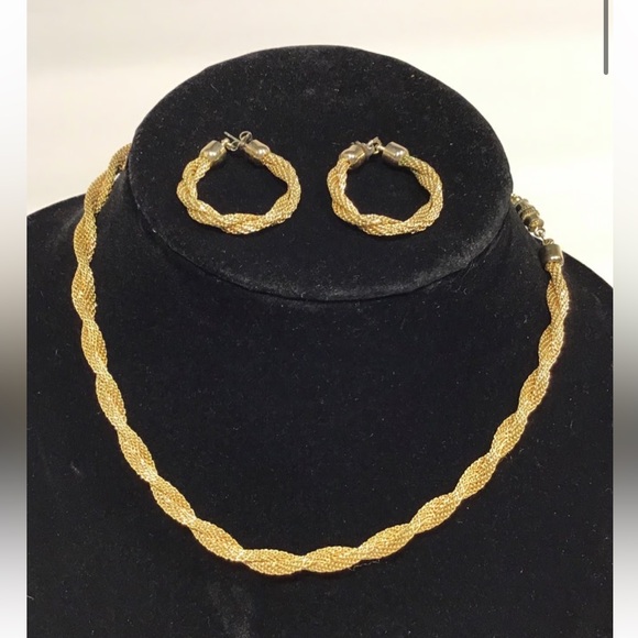 Vintage Sarah Coventry Twisted Fine Mesh Rope Choker & Round Hoop Earrings Gold